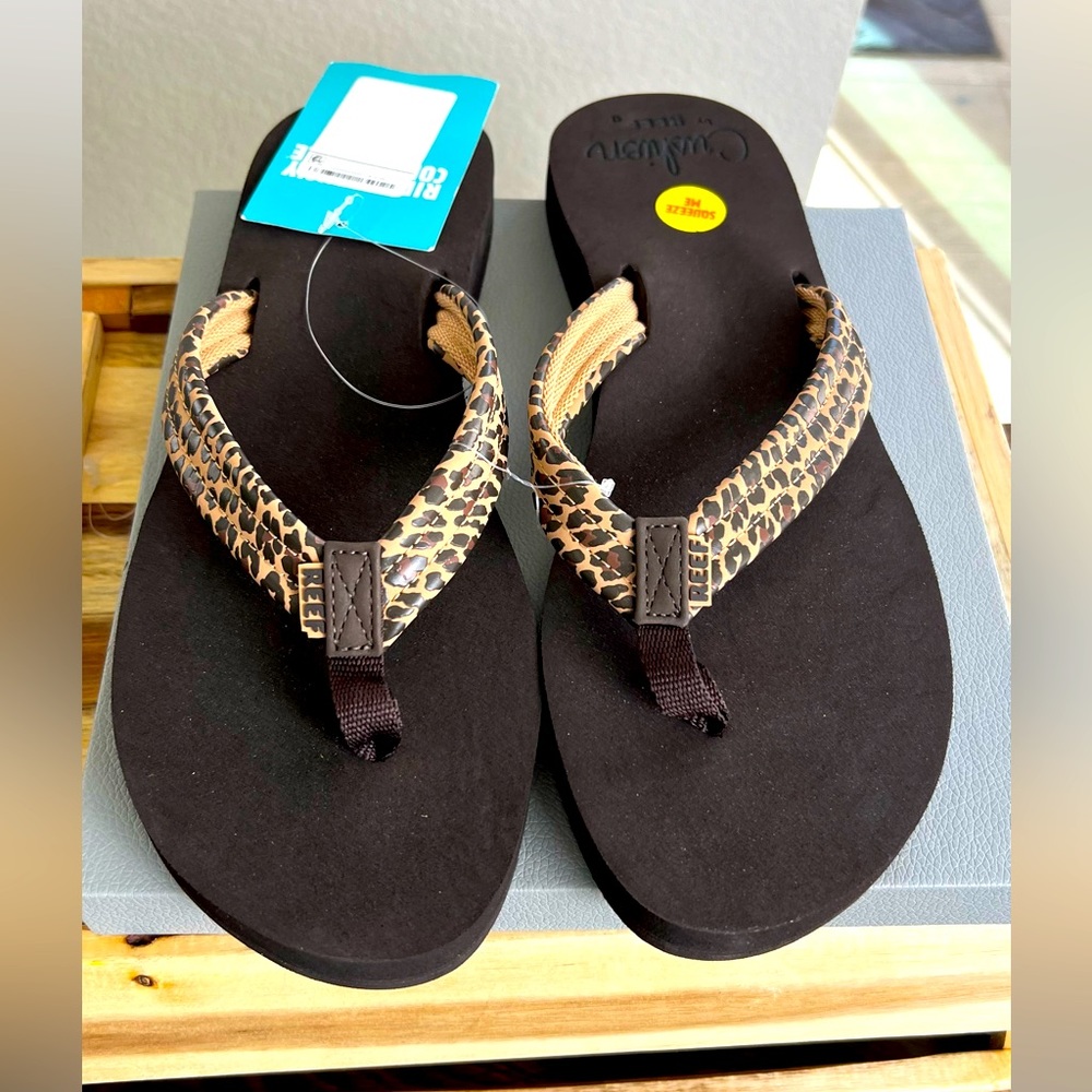 NWT Reef Cushion Breeze Flip Flop Thong Sandals Leopard Print Size 12